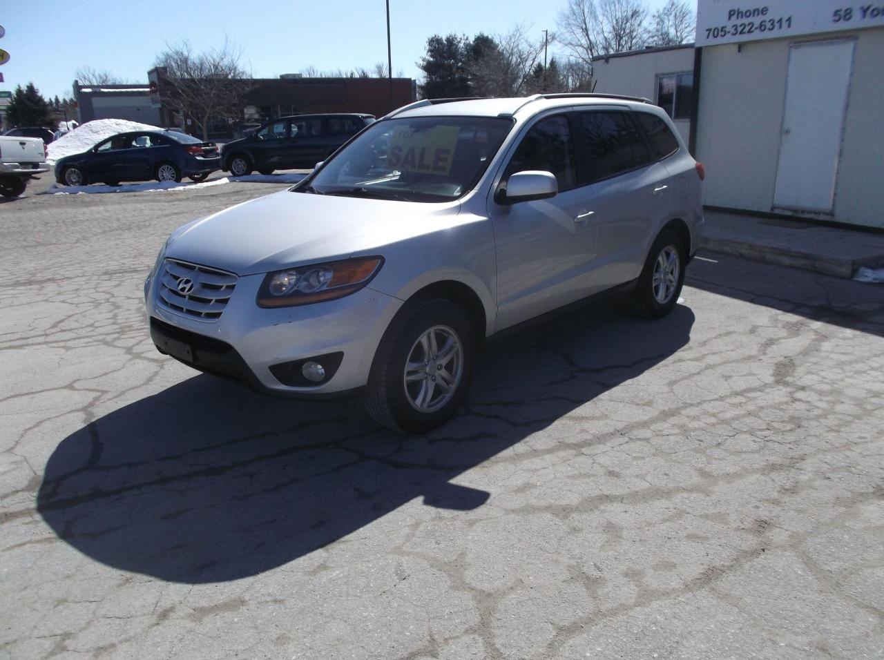 2011 Hyundai Santa Fe AWD GLS - Photo #3