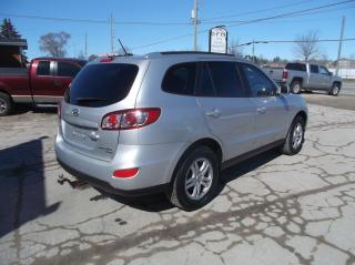 2011 Hyundai Santa Fe AWD GLS - Photo #5