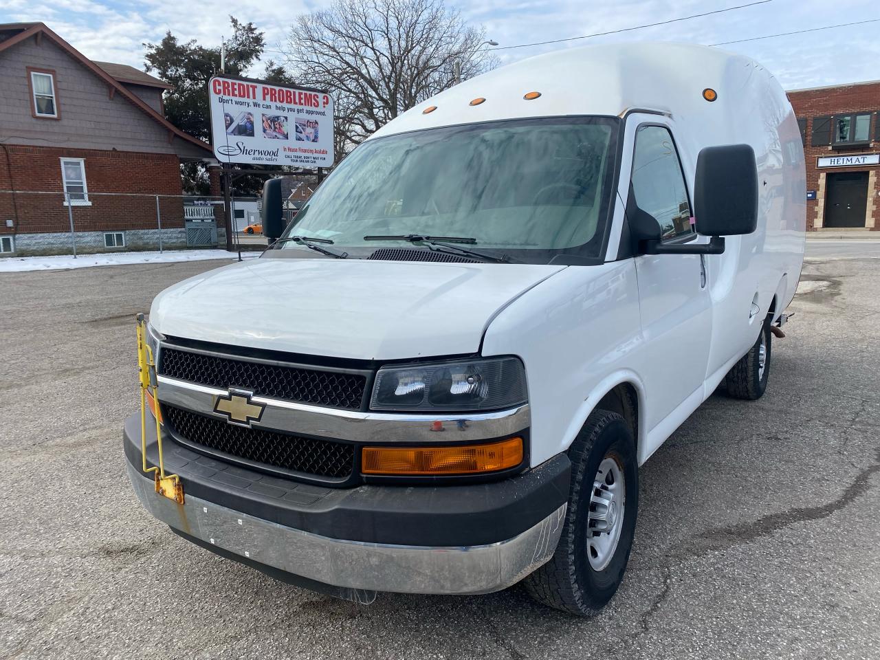 2015 Chevrolet Express 3500 - Photo #1
