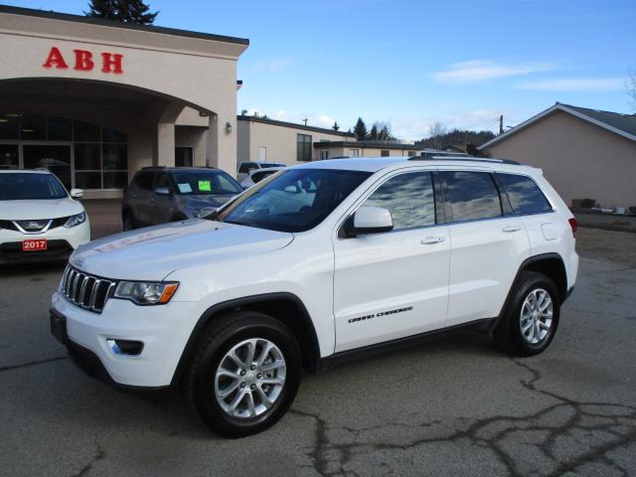 2021 Jeep Grand Cherokee LAREDO 4WD