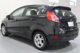 2015 Ford Fiesta (5) SE