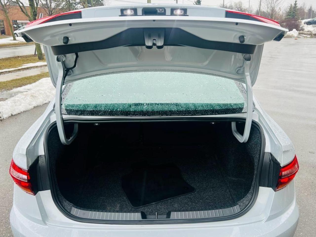 2019 Volkswagen Jetta HIGHLINE Photo4