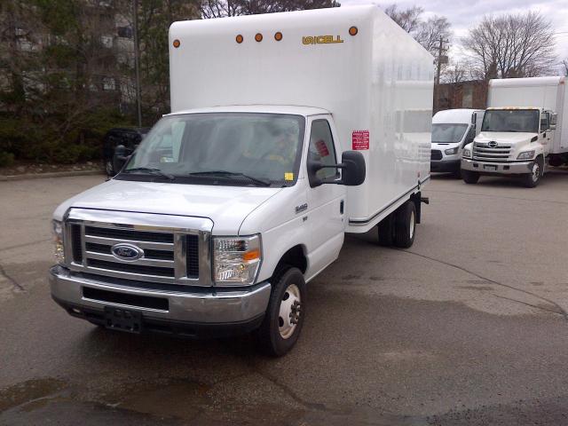 2022 Ford E450 16' WITH  RAMP