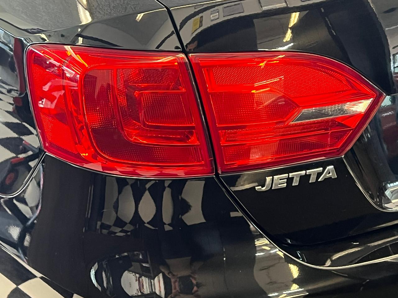 2013 Volkswagen Jetta Trendline+Heated Seats+A/C+Cruise+CLEAN CARFAX - Photo #44