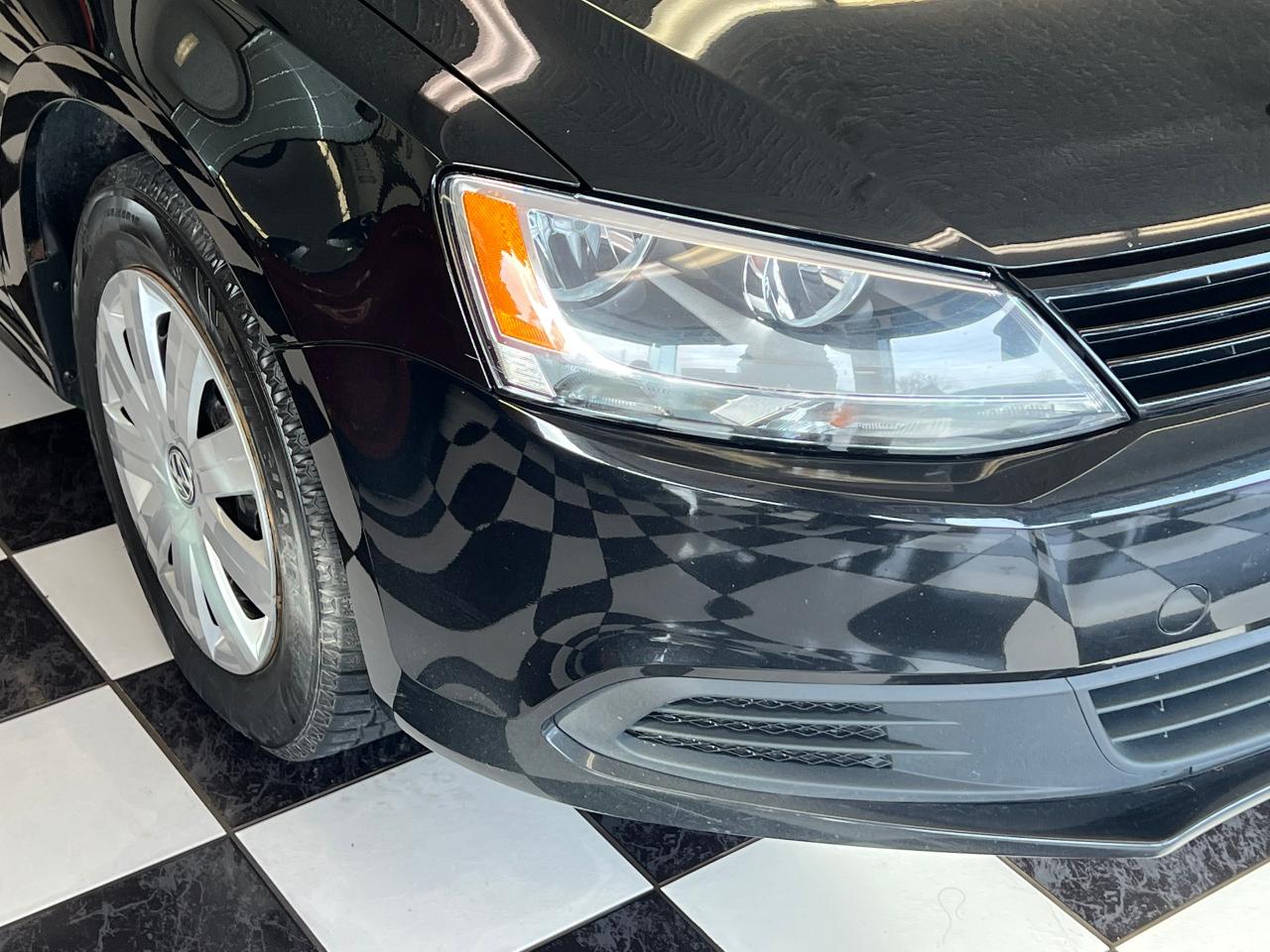 2013 Volkswagen Jetta Trendline+Heated Seats+A/C+Cruise+CLEAN CARFAX - Photo #33