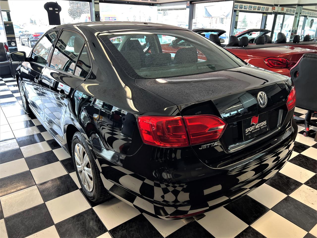 2013 Volkswagen Jetta Trendline+Heated Seats+A/C+Cruise+CLEAN CARFAX Photo50