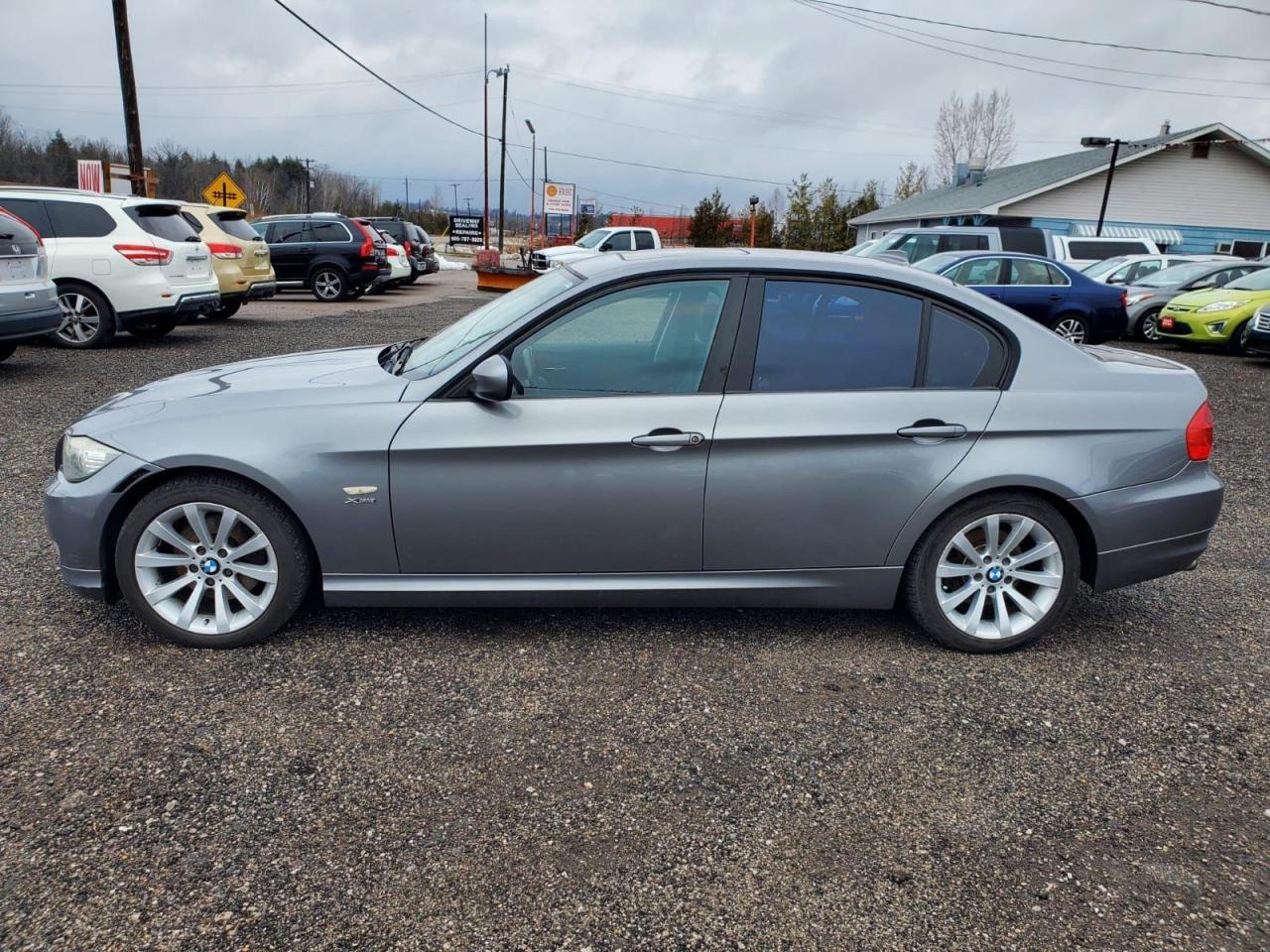 2011 BMW 3 Series 328xi - Photo #4