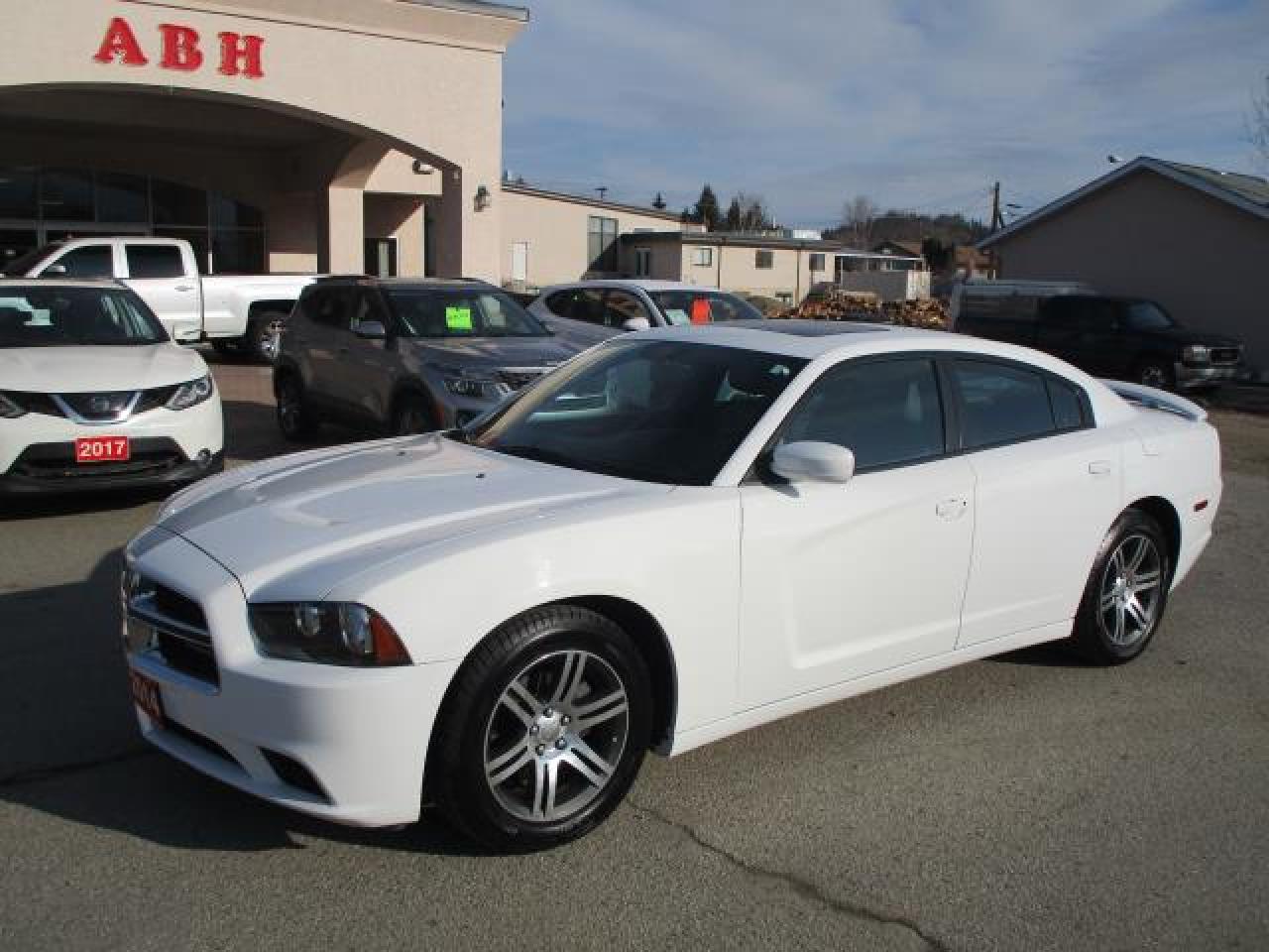 2014 Dodge Charger SXT RWD