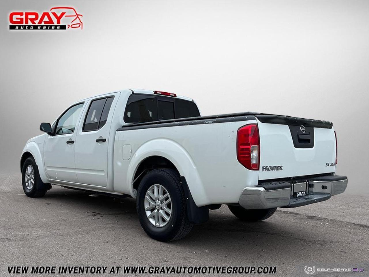 2017 Nissan Frontier 4WD Crew CAB LWB Auto SV Photo2