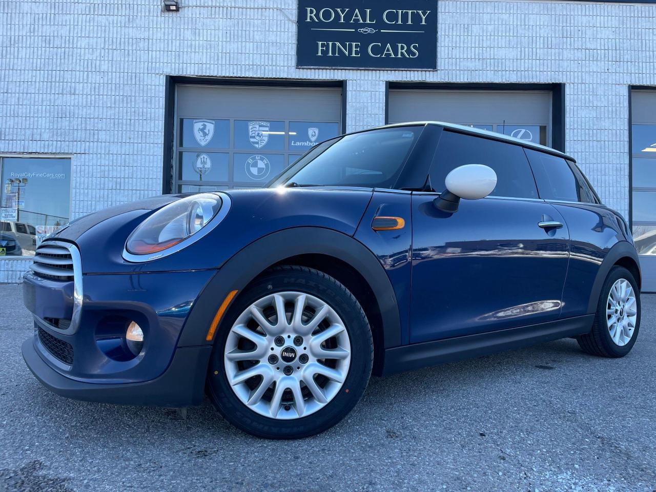 2015 MINI Cooper 3DR HB! CLEAN CARFAX! STARLIGHT BLUE!