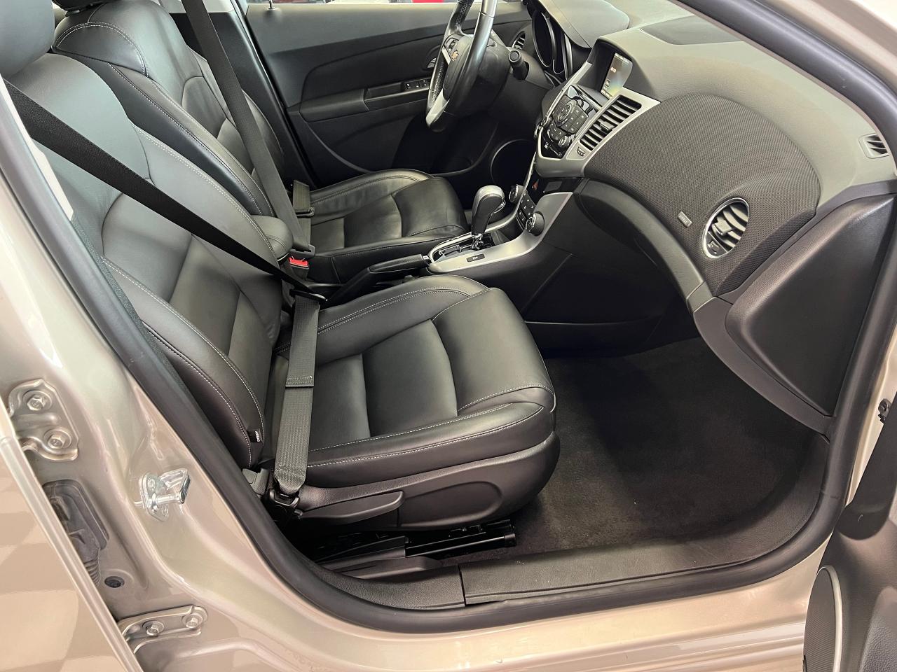 2015 Chevrolet Cruze 2LT+Roof+GPS+Camera+Remote Start+Heated Seats - Photo #22