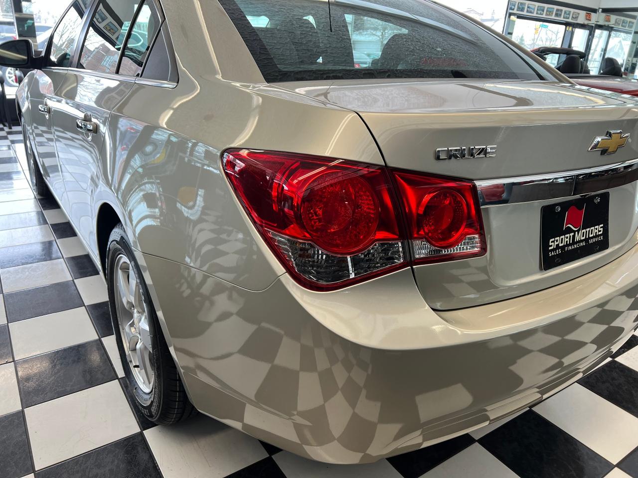 2015 Chevrolet Cruze 2LT+Roof+GPS+Camera+Remote Start+Heated Seats Photo102