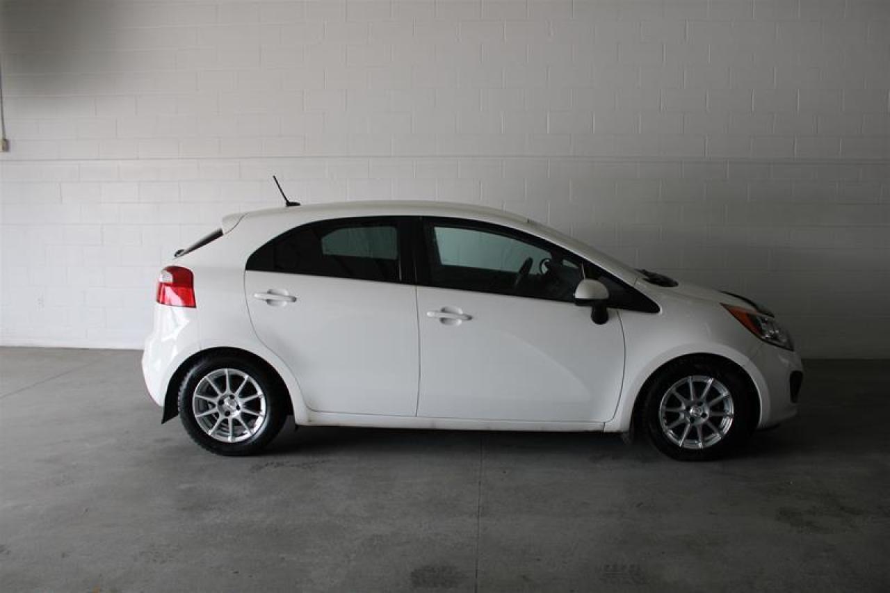 Used 2013 Kia Rio WE APPROVE ALL CREDIT for sale in London, ON
