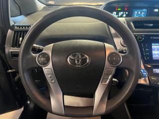 2016 Toyota Prius v 5DR - HYBRID - V MODEL - NO ACCIDENT - ONE OWNER - Photo #17