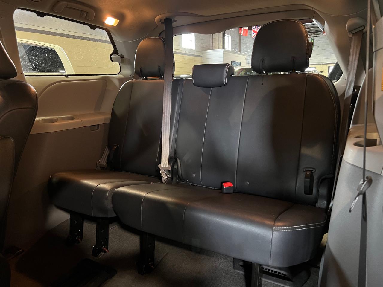 2013 Toyota Sienna 5DR V6 SE 8-PASS - FWD - REAR HEADREST DVD - Photo #37