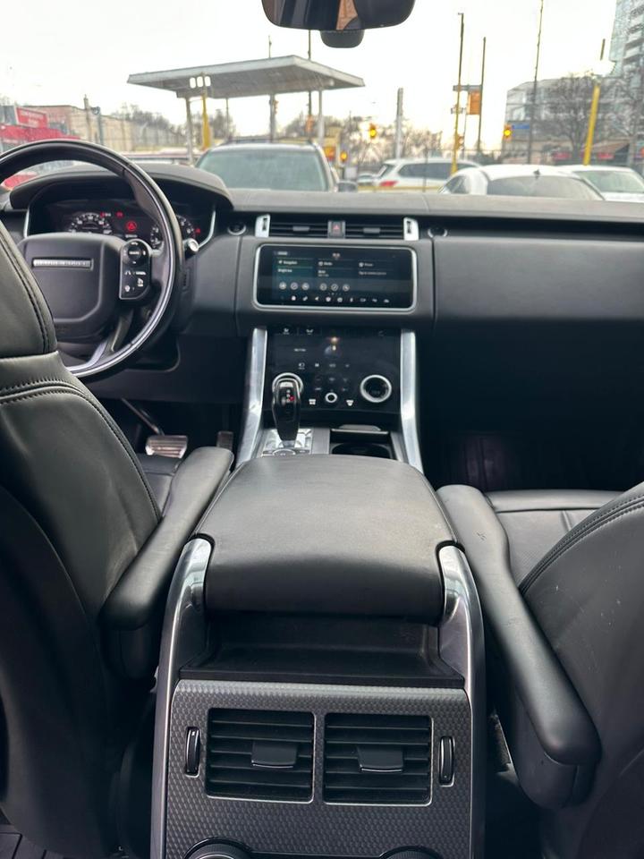2018 Land Rover Range Rover Sport  Photo