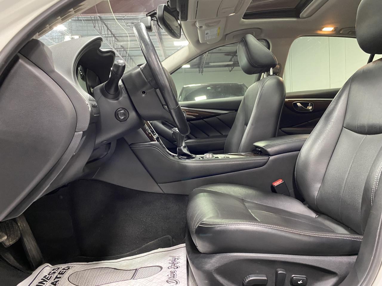 2016 Infiniti Q50 3.0T - Photo #12