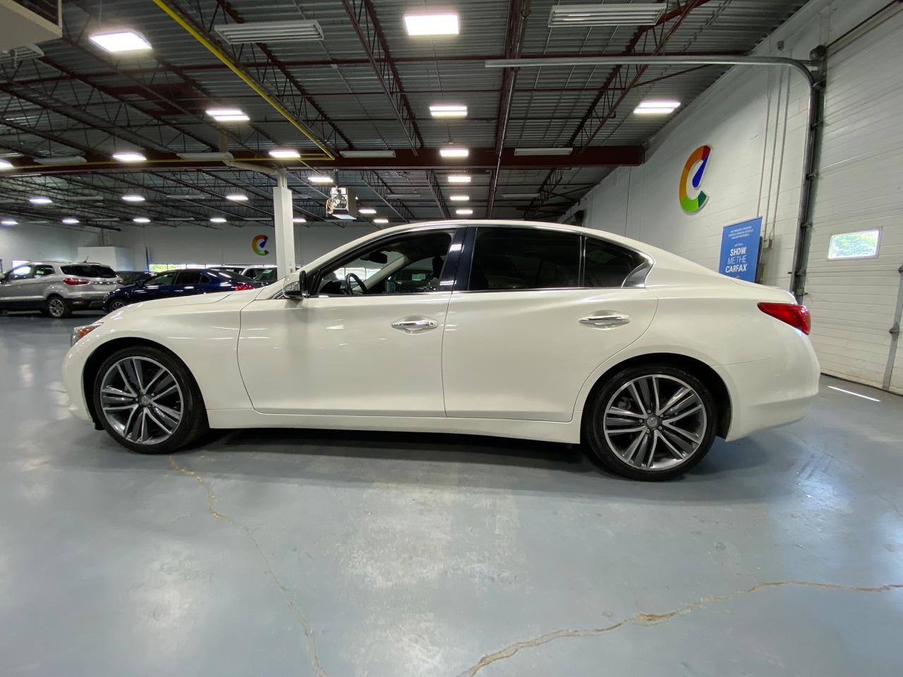 2016 Infiniti Q50 3.0T - Photo #2