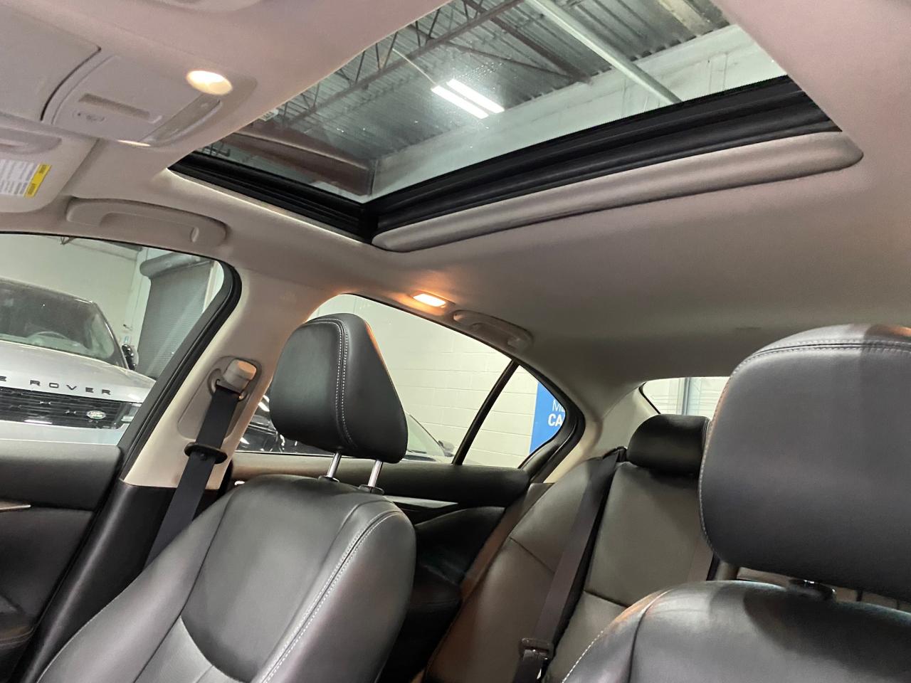 2016 Infiniti Q50 3.0T - Photo #16