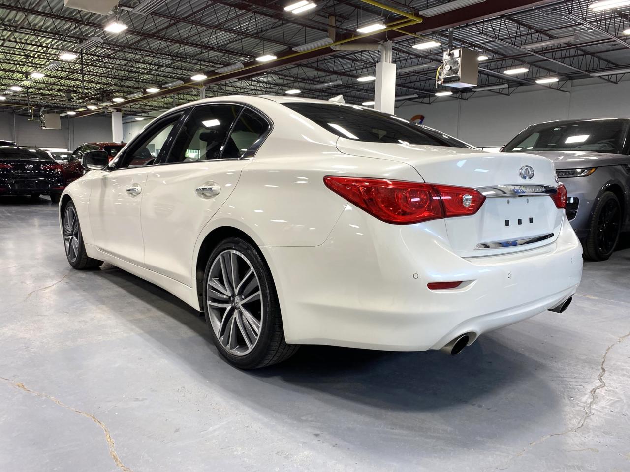 2016 Infiniti Q50 3.0T - Photo #3