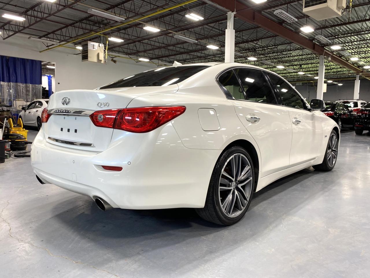 2016 Infiniti Q50 3.0T - Photo #5