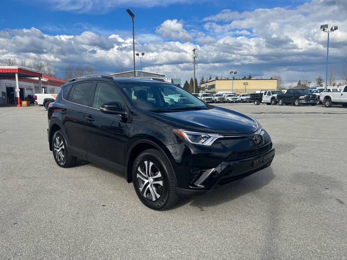 2017 Toyota RAV4 AWD 4dr LE - Photo #2