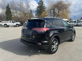 2017 Toyota RAV4 AWD 4dr LE - Photo #9