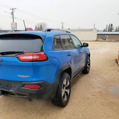 2018 Jeep Cherokee Trailhawk 4X4 Sunroof Heated Seats - Photo #32