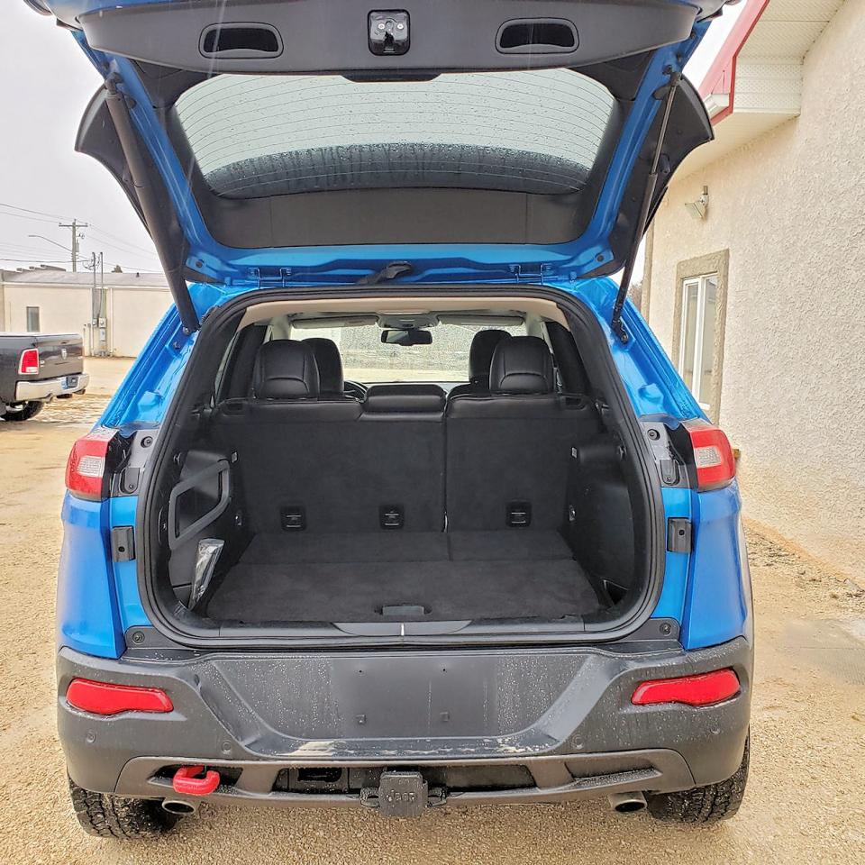 2018 Jeep Cherokee Trailhawk 4X4 Sunroof Heated Seats - Photo #30