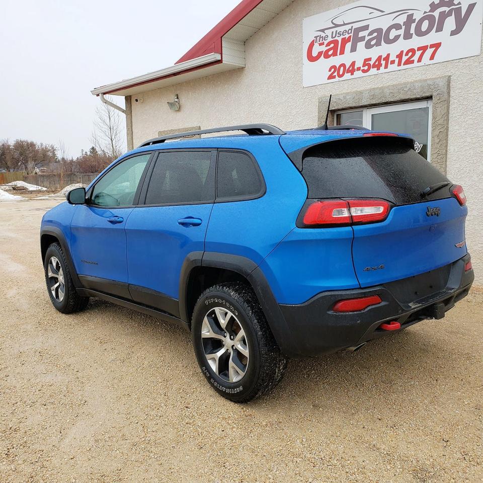 2018 Jeep Cherokee Trailhawk 4X4 Sunroof Heated Seats - Photo #2