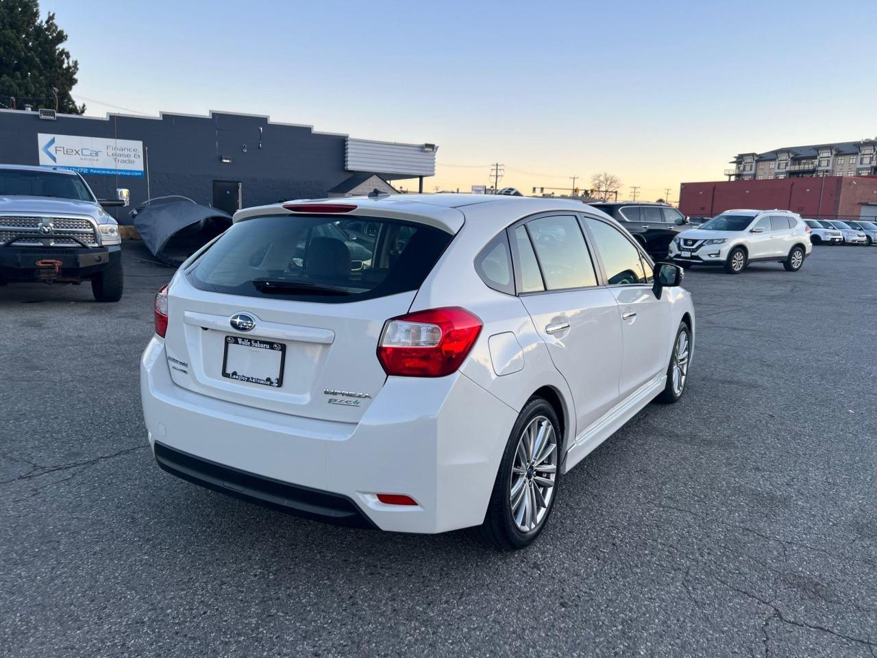 2016 Subaru Impreza 5dr HB CVT 2.0i w/Limited Pkg - Photo #5