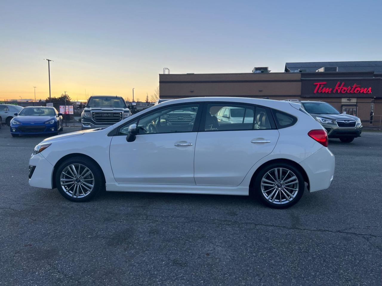 2016 Subaru Impreza 5dr HB CVT 2.0i w/Limited Pkg - Photo #7