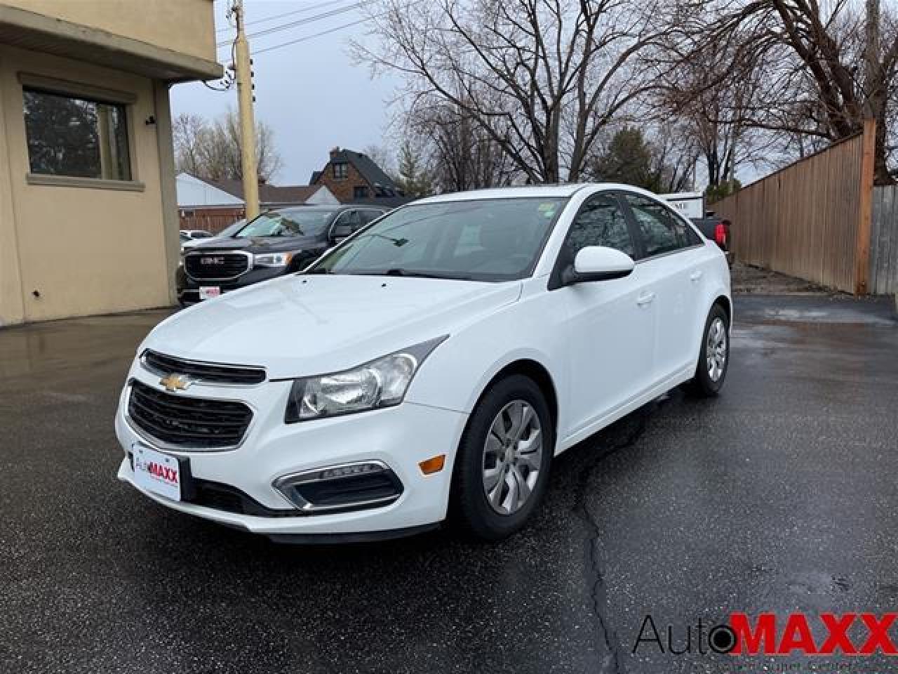 Used 2016 Chevrolet Cruze LT - BLUETOOTH, REAR CAMERA, SATELLITE RADIO! for sale in Windsor, ON