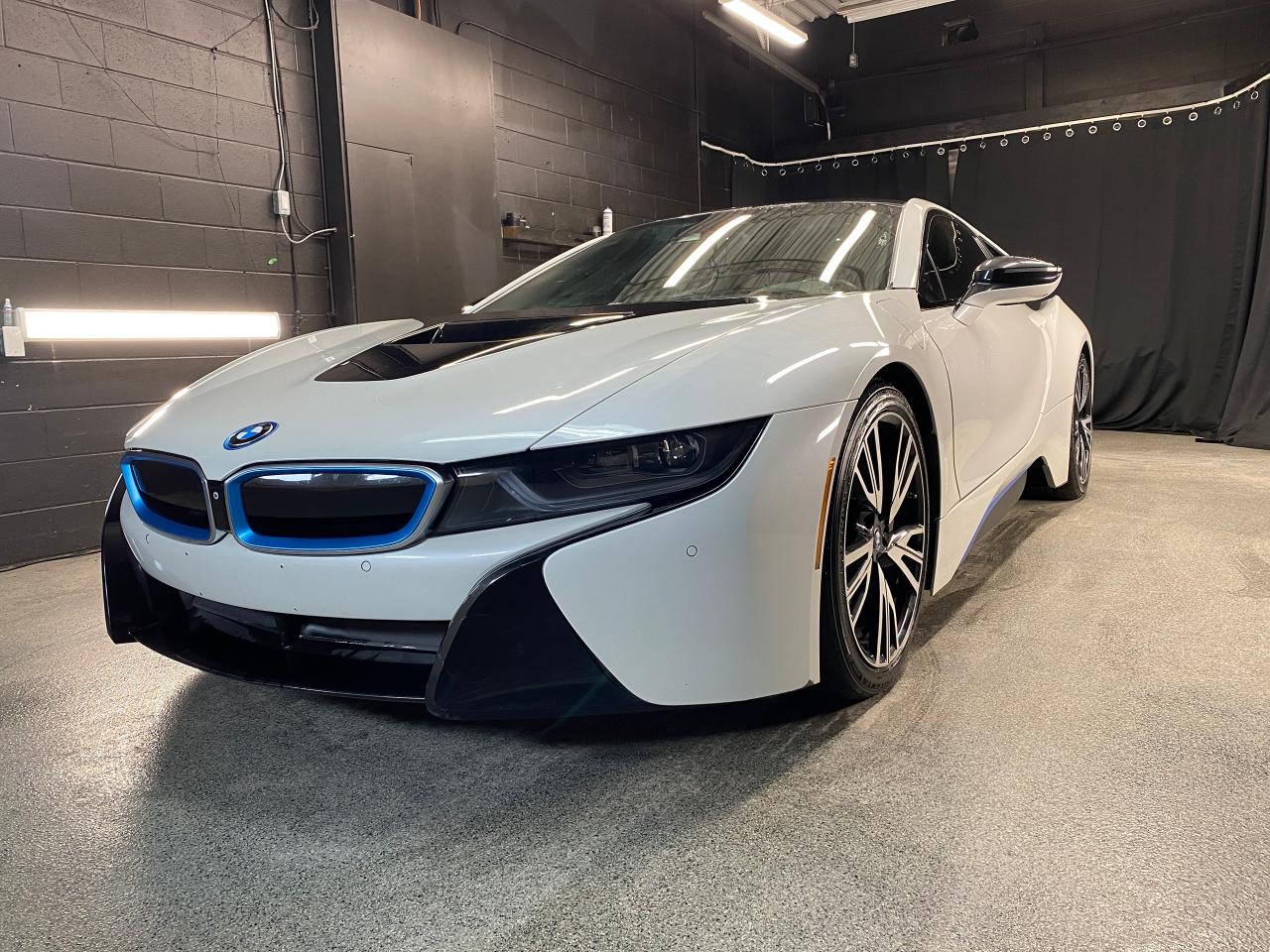 2015 BMW i8 Clean CarFax / 2 Door Coupe / Hybrid - Photo #1