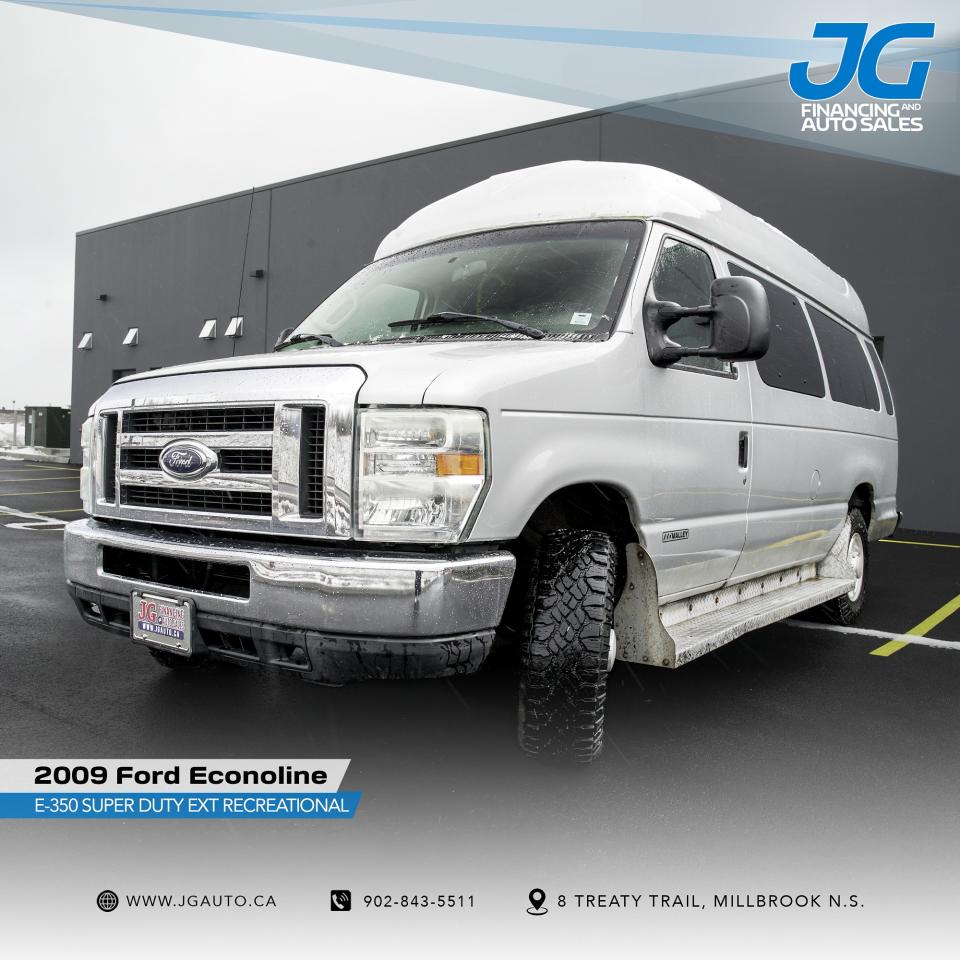Used 2009 Ford Econoline E-350 Super Duty Ext Recreational for sale in Truro, NS