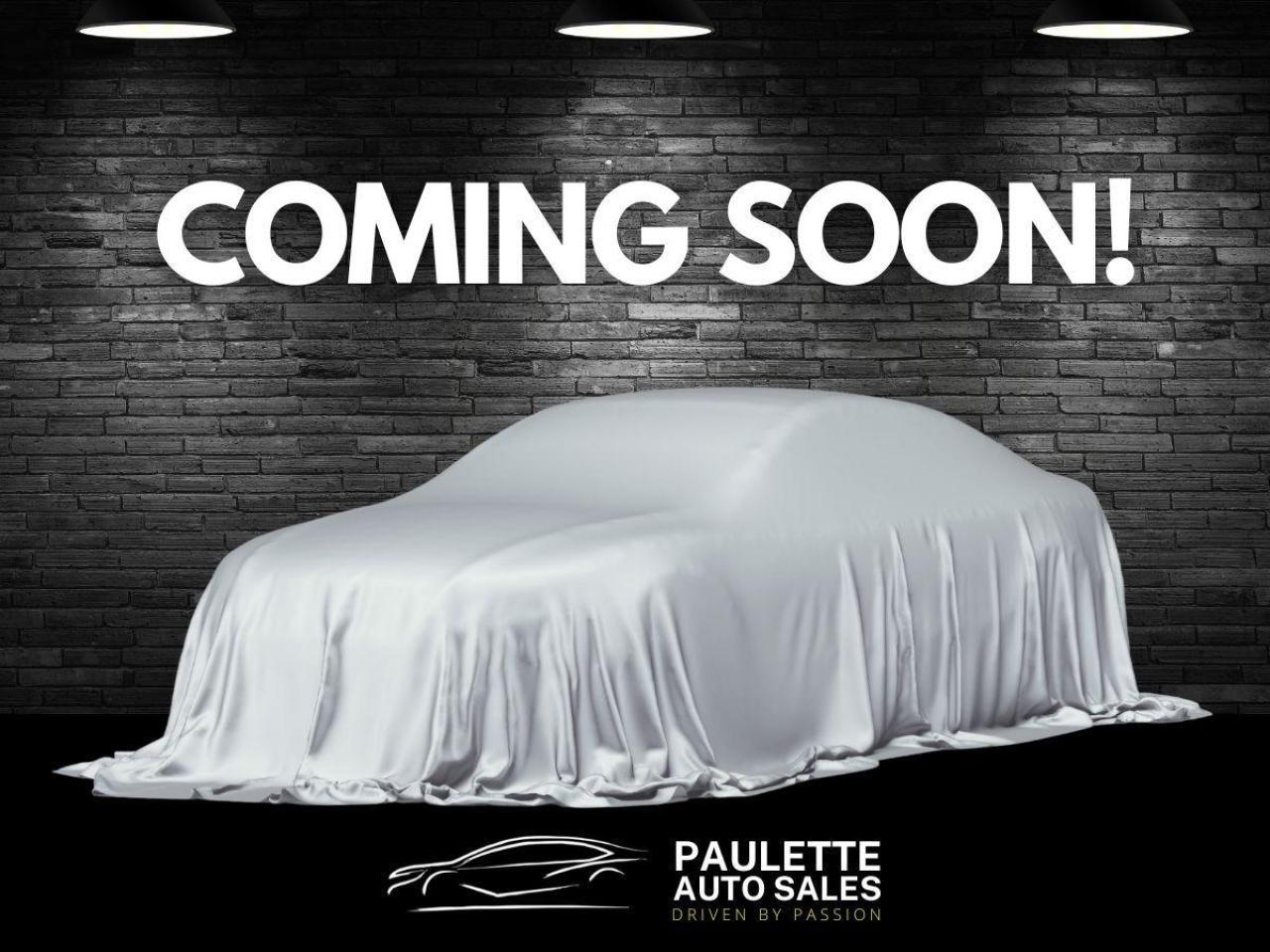 2019 RAM 1500 Classic ST 4x4 / 6'4" Box / Clean CarFax - Photo #1