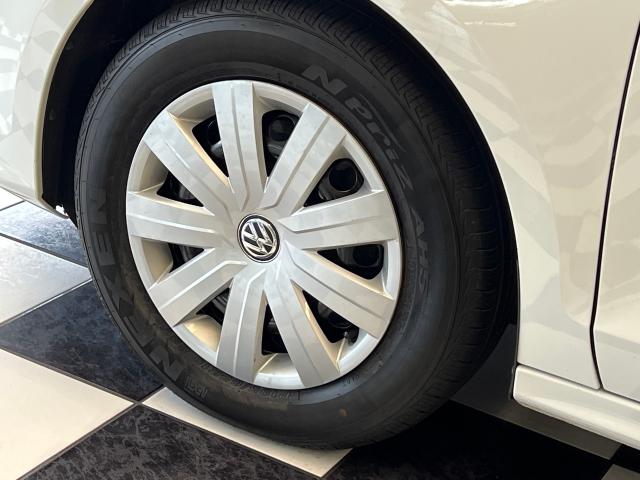 2016 Volkswagen Jetta Trendline+Camera+A/C+Heated Seats+Clean Carfax Photo47