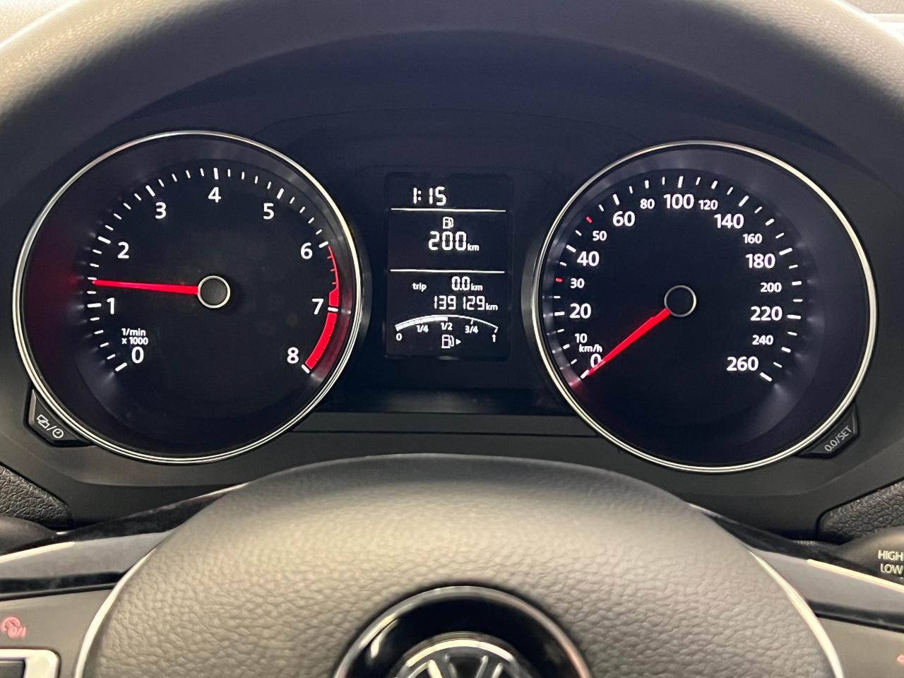 2016 Volkswagen Jetta Trendline+Camera+A/C+Heated Seats+Clean Carfax - Photo #17