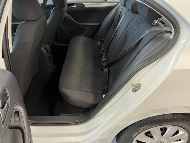 2016 Volkswagen Jetta Trendline+Camera+A/C+Heated Seats+Clean Carfax Photo24