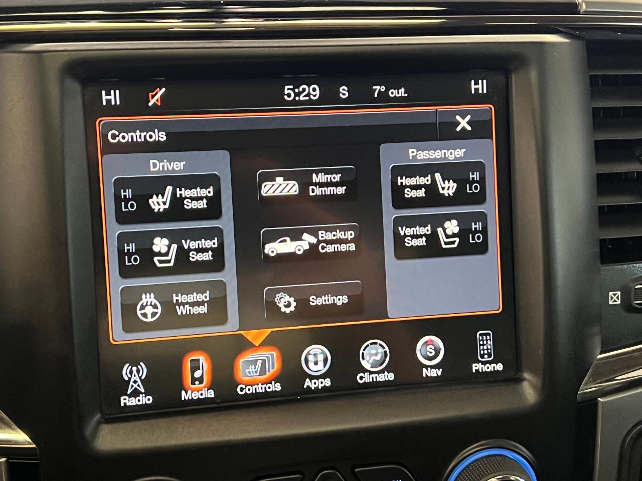 2016 RAM 1500 SPORT HEMI 5.7L 4x4+Roof+Leather+GPS+Accident Free Photo96