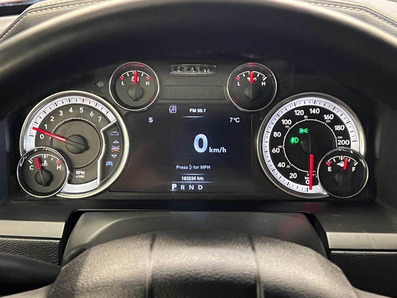 2016 RAM 1500 SPORT HEMI 5.7L 4x4+Roof+Leather+GPS+Accident Free Photo82