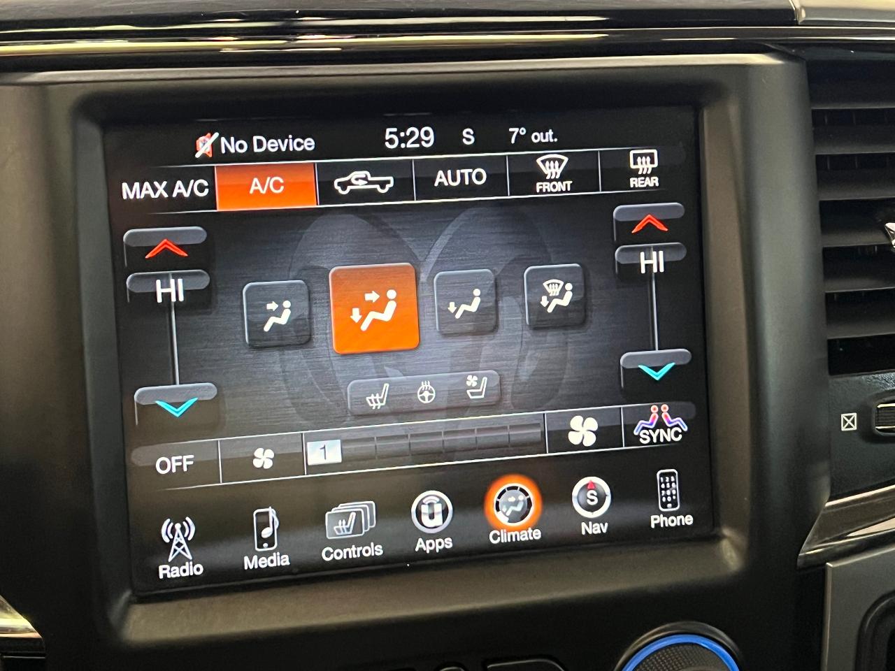 2016 RAM 1500 SPORT HEMI 5.7L 4x4+Roof+Leather+GPS+Accident Free - Photo #34