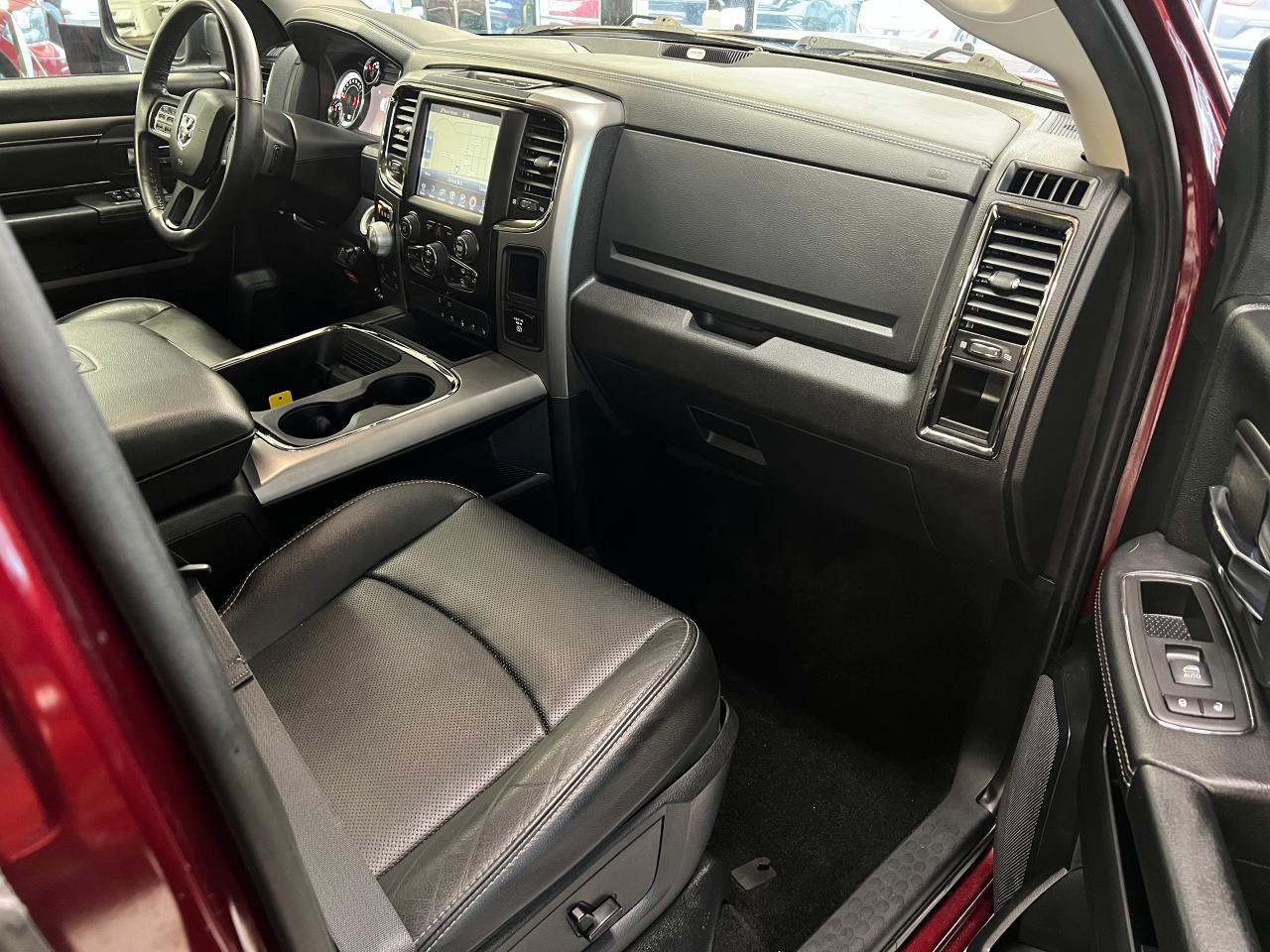 2016 RAM 1500 SPORT HEMI 5.7L 4x4+Roof+Leather+GPS+Accident Free Photo86