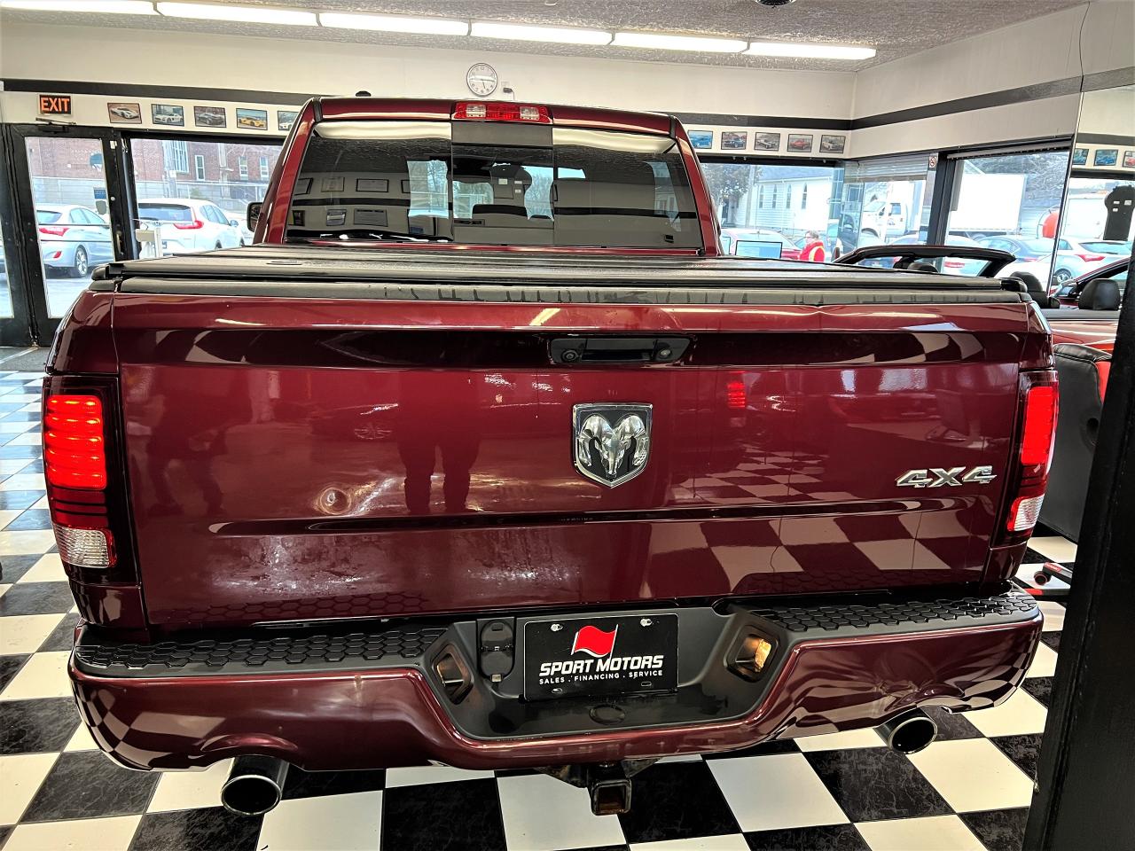 2016 RAM 1500 SPORT HEMI 5.7L 4x4+Roof+Leather+GPS+Accident Free Photo67