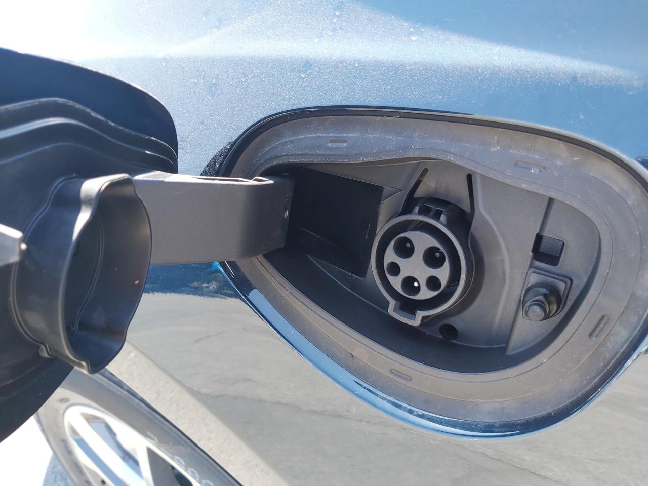 2023 Chrysler Pacifica Hybrid Pinnacle Photo4