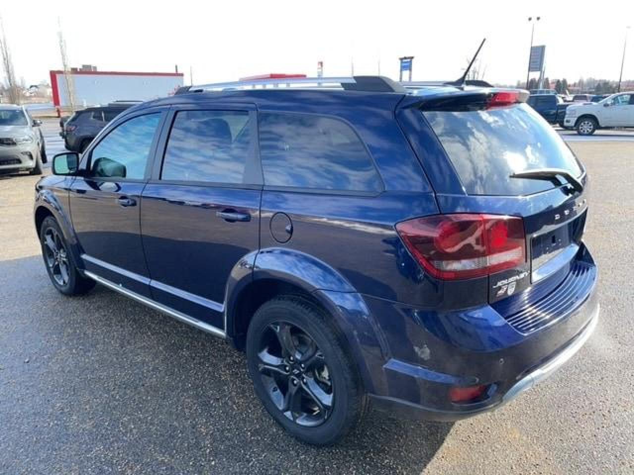 2018 Dodge Journey CROSSROAD AWD,LEATHER,SUNROOF,DVD Photo2