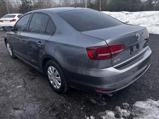 2017 Volkswagen Jetta TRENDLINE+ - Photo #2