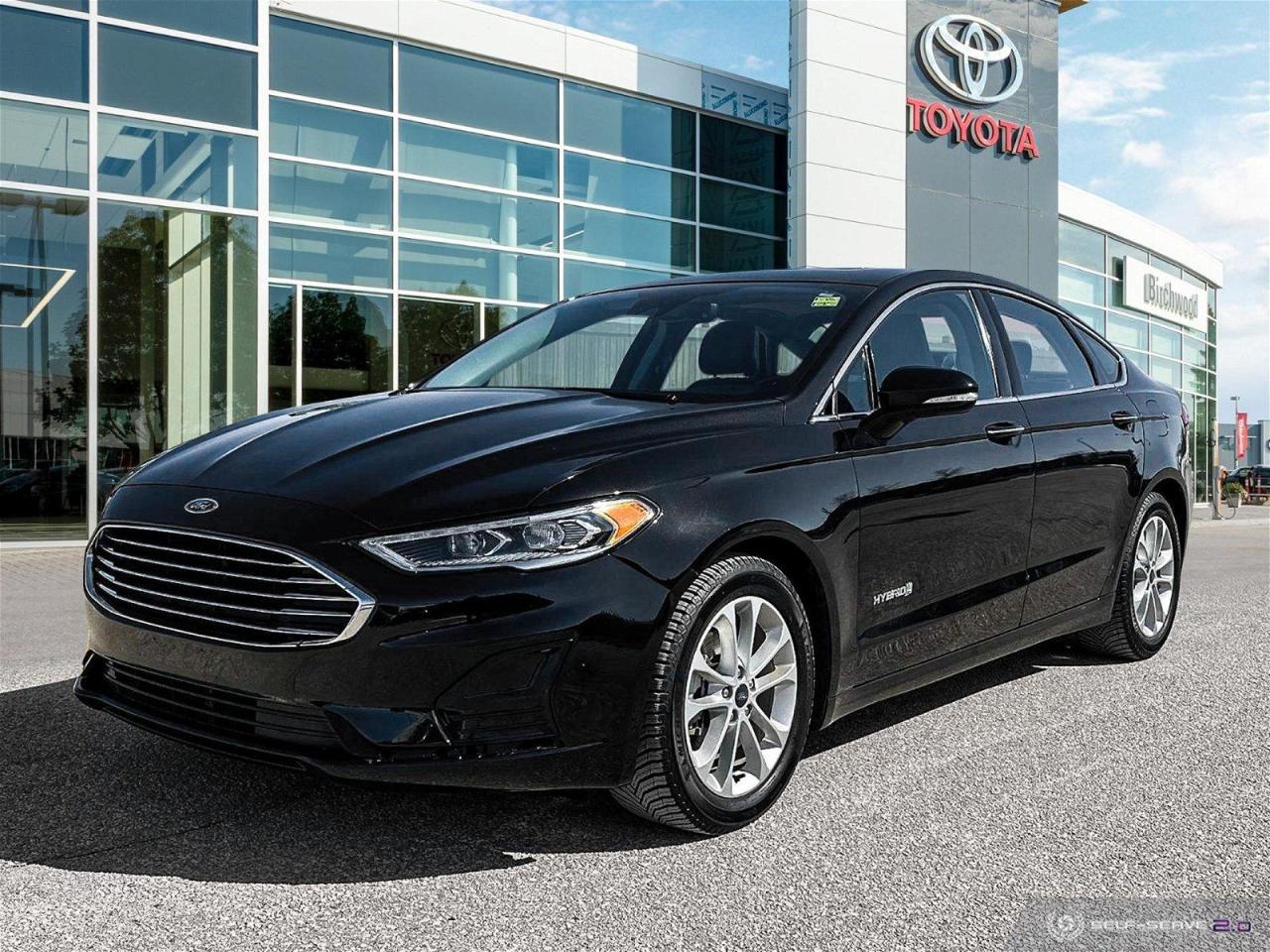 Used 2019 Ford Fusion Hybrid SEL HTD Seats | NAV | Moonroof for sale in Winnipeg, MB