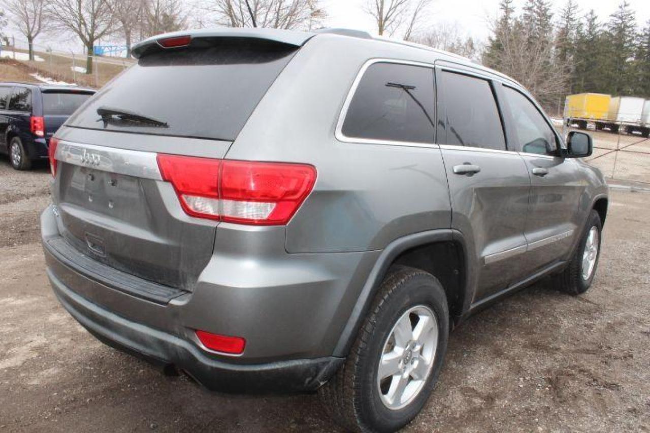 2013 Jeep Grand Cherokee  Photo2
