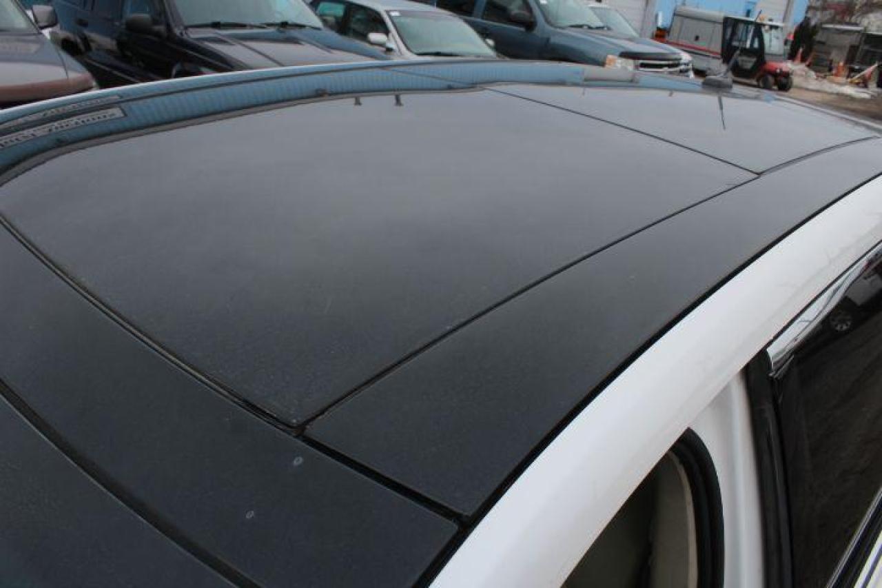 2014 Lincoln MKT  Photo